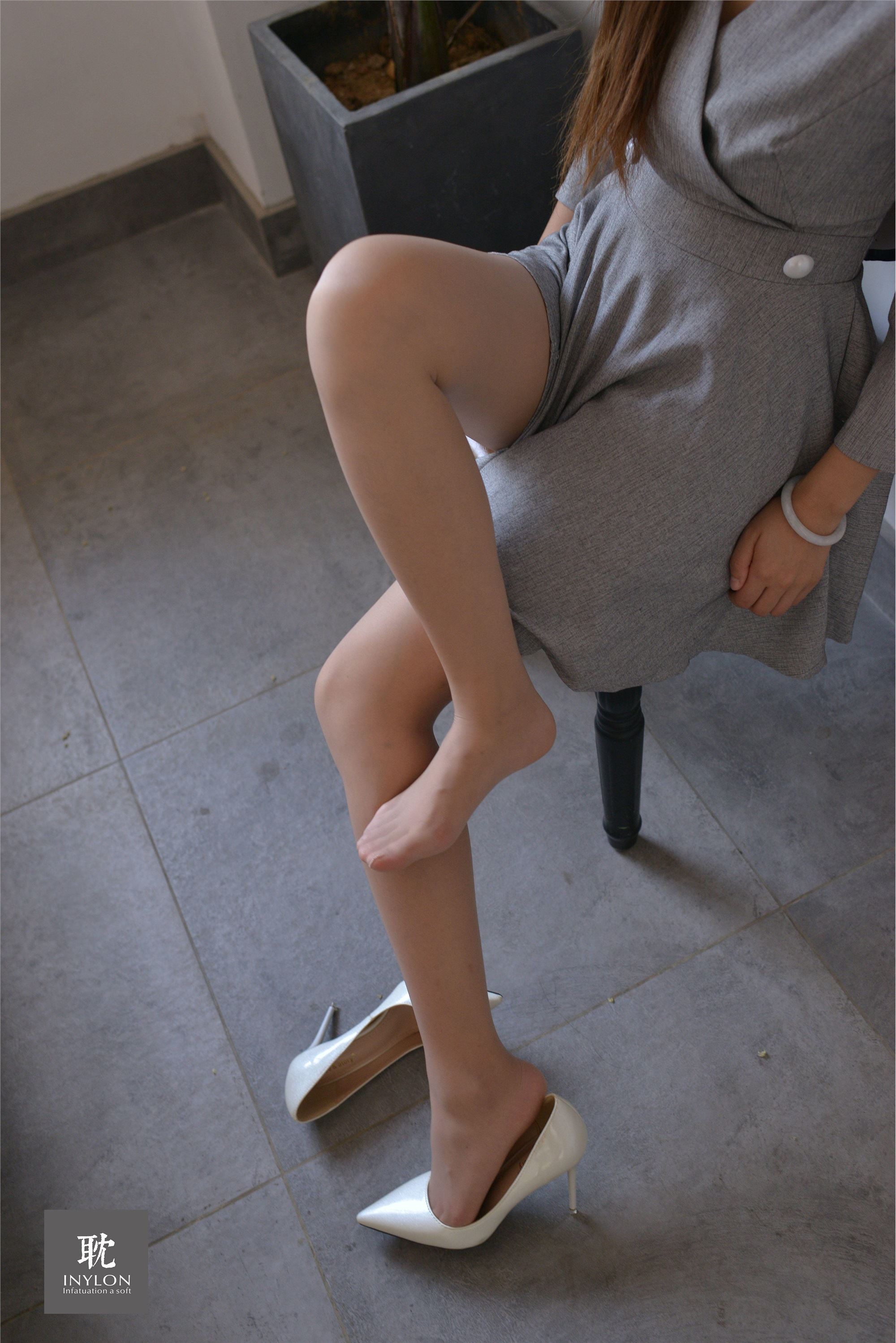 IESS异思趣向《普惠集233》- 模特：小婕《安静的小婕2》